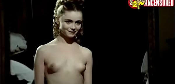  Emmanuelle Béart nude scenes in Un Amour interdit (1984)
